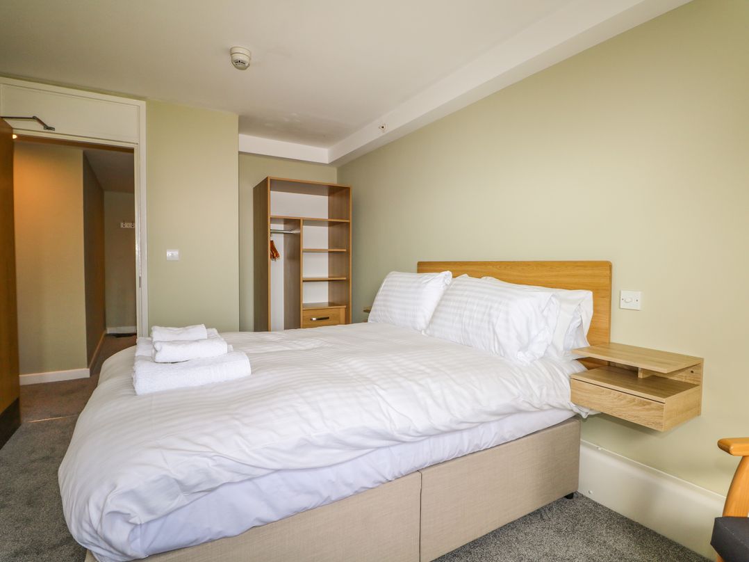 Marine Court Three Bedroom Second-floor Apartment 32