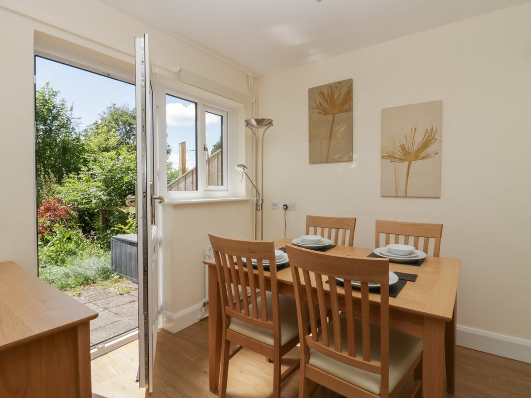 Jubilee Two Bedroom House Pet Friendly