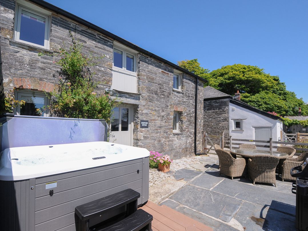 Courtyard Cottage - within the Helland Barton Farm collection