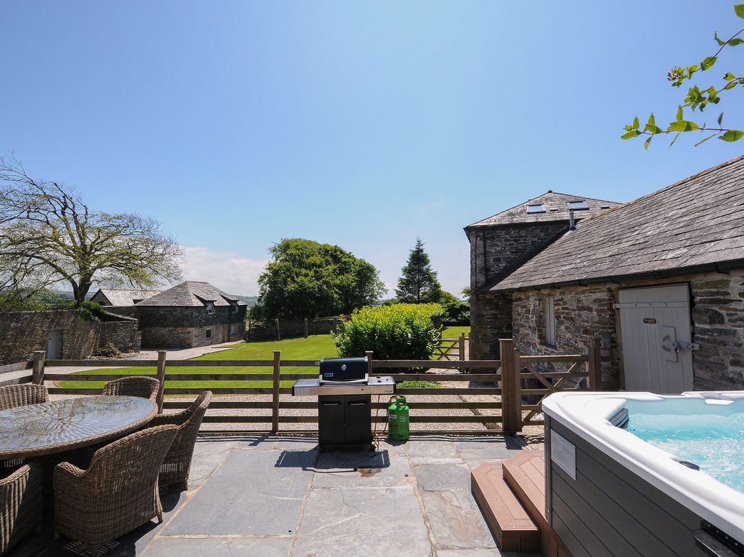 Courtyard Cottage - within the Helland Barton Farm collection