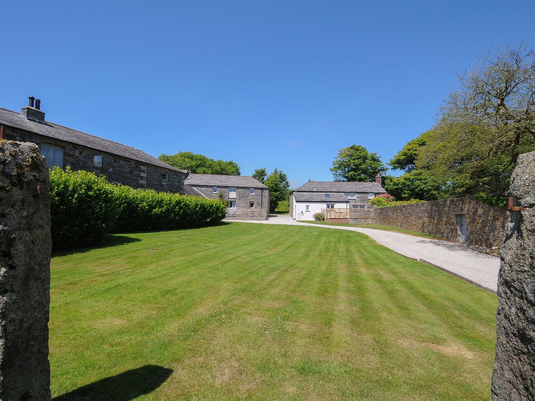 Courtyard Cottage - within the Helland Barton Farm collection