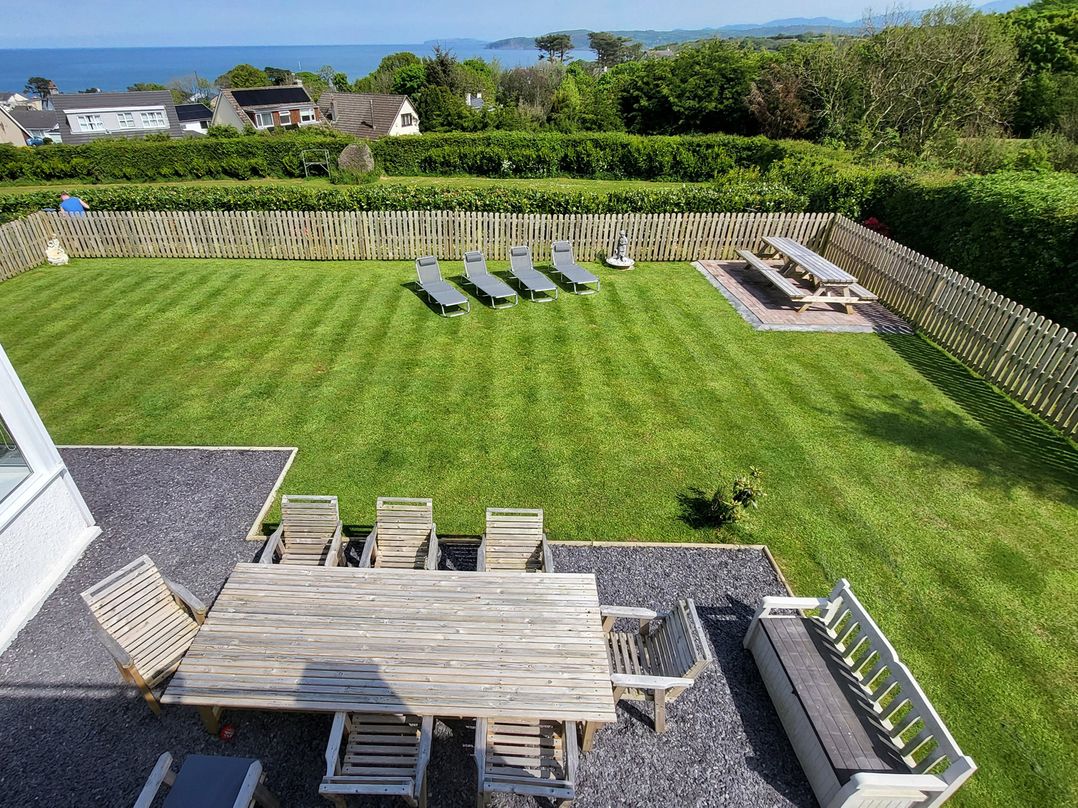 Top Of The Lane Luxury Holiday Apartment