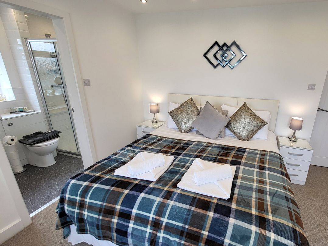 Top Of The Lane Luxury Holiday Apartment