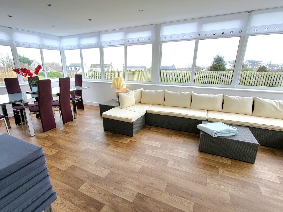 Top Of The Lane Luxury Holiday Apartment