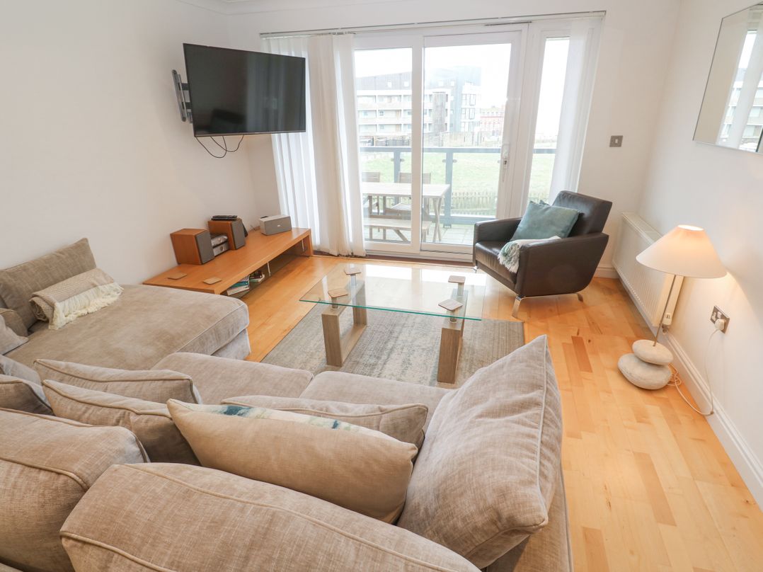 9 Headland Point