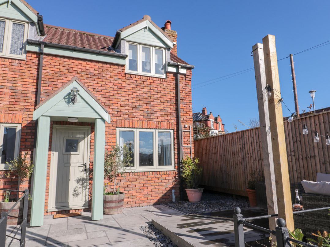 Rosemary Cottage, Sleights - Sleeps 2 guests