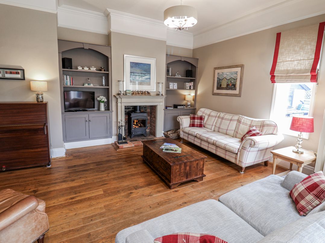 Holly Lodge