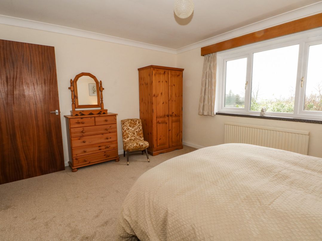 Hawksbridge Bungalow