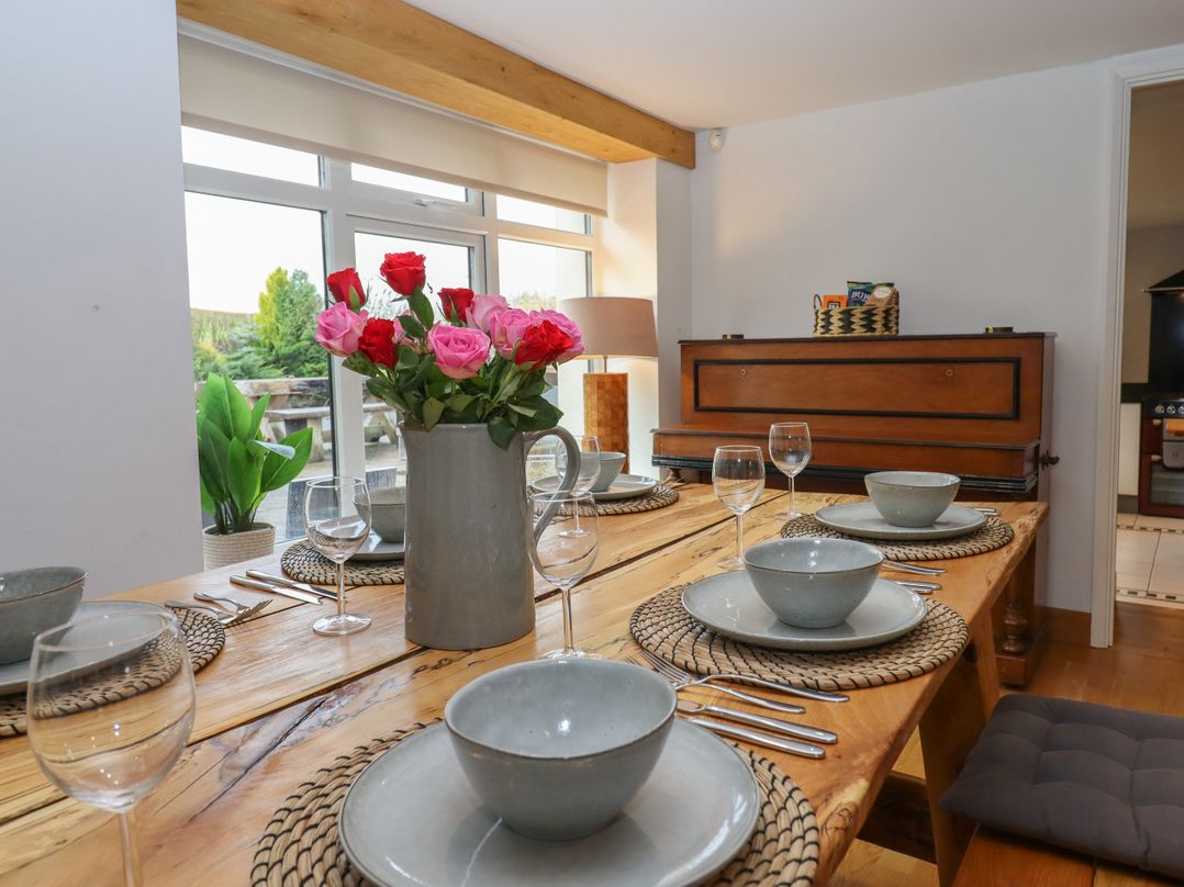 Waterland Farmhouse