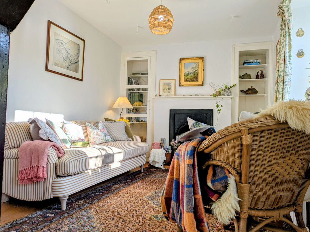 Blackbird Cottage near Appledore