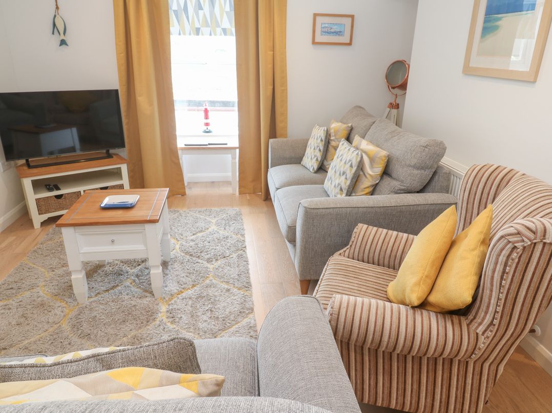 Foundry Cottage In Hayle Harbour