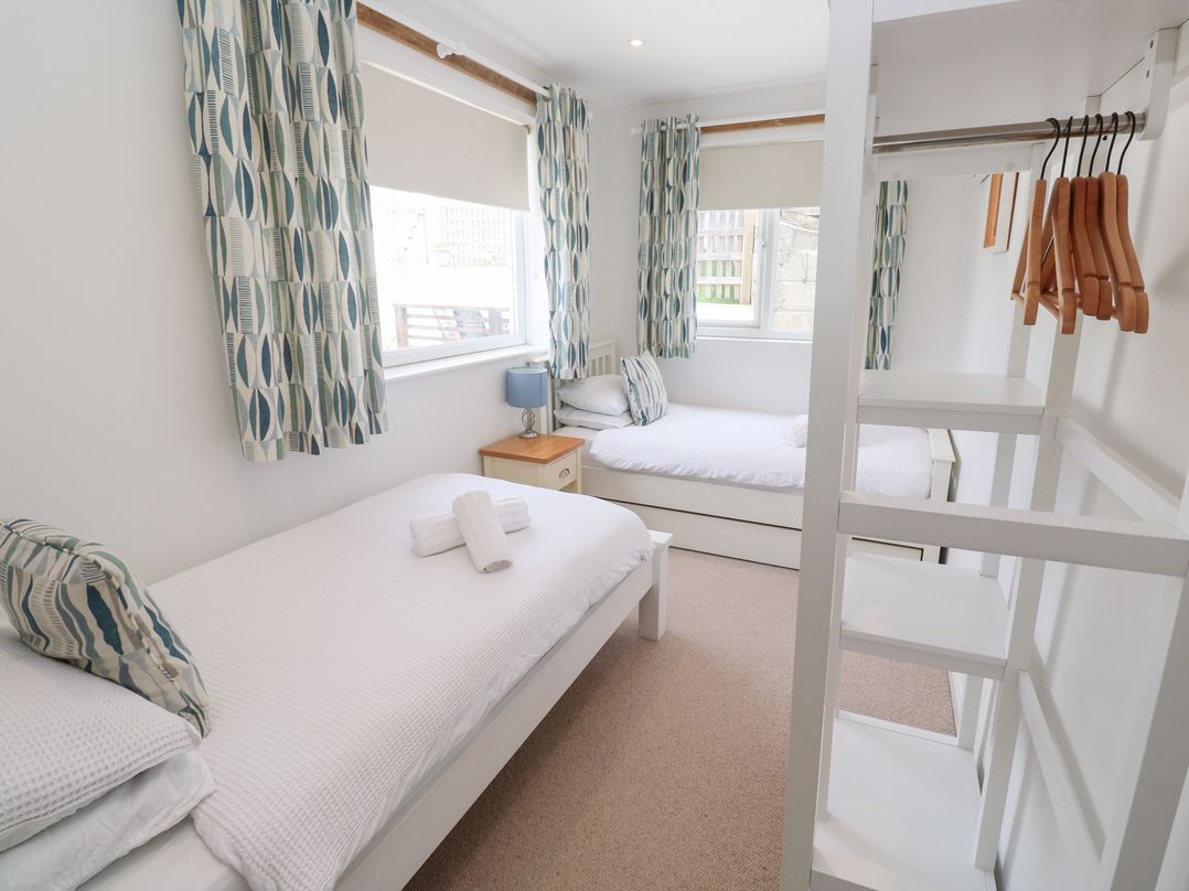 Foundry Cottage In Hayle Harbour