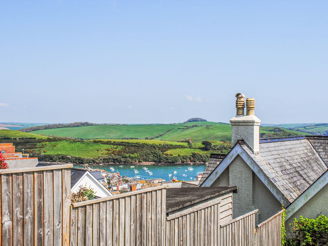 Dog friendly cottage in Salcombe, Devon - Sleeps 6
