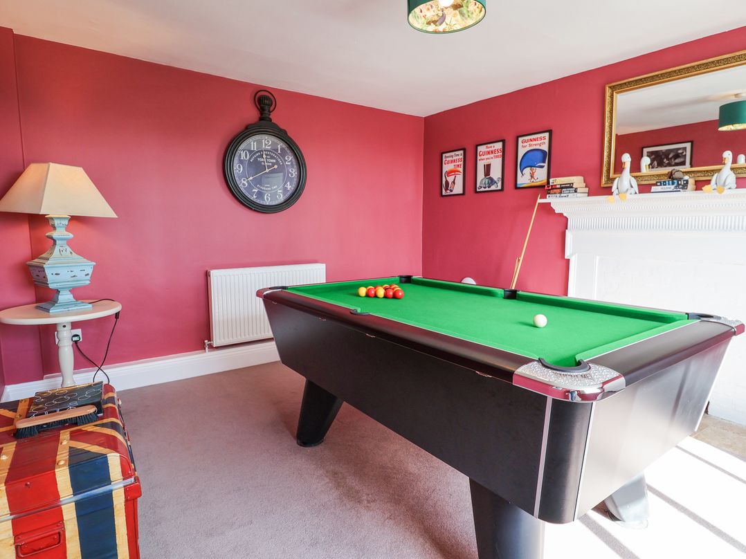 South Grange House - Sleeps 12