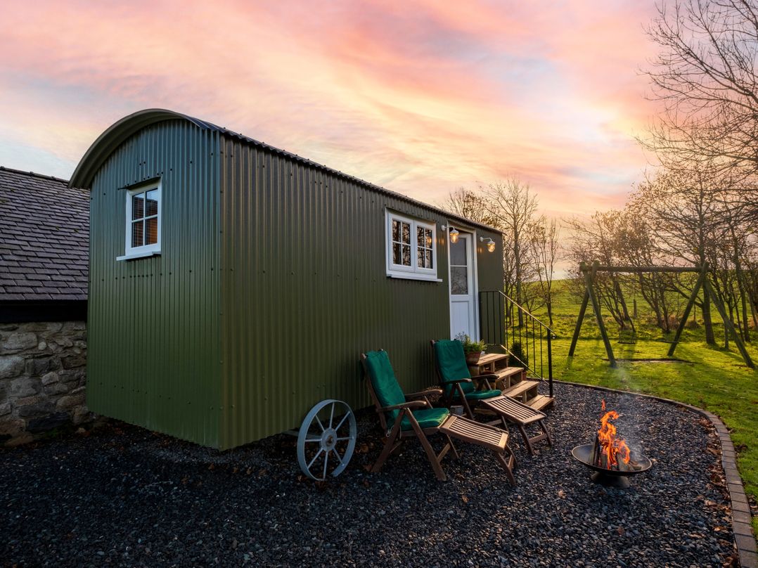 The Pleasant Hut at MountPleasant Farm