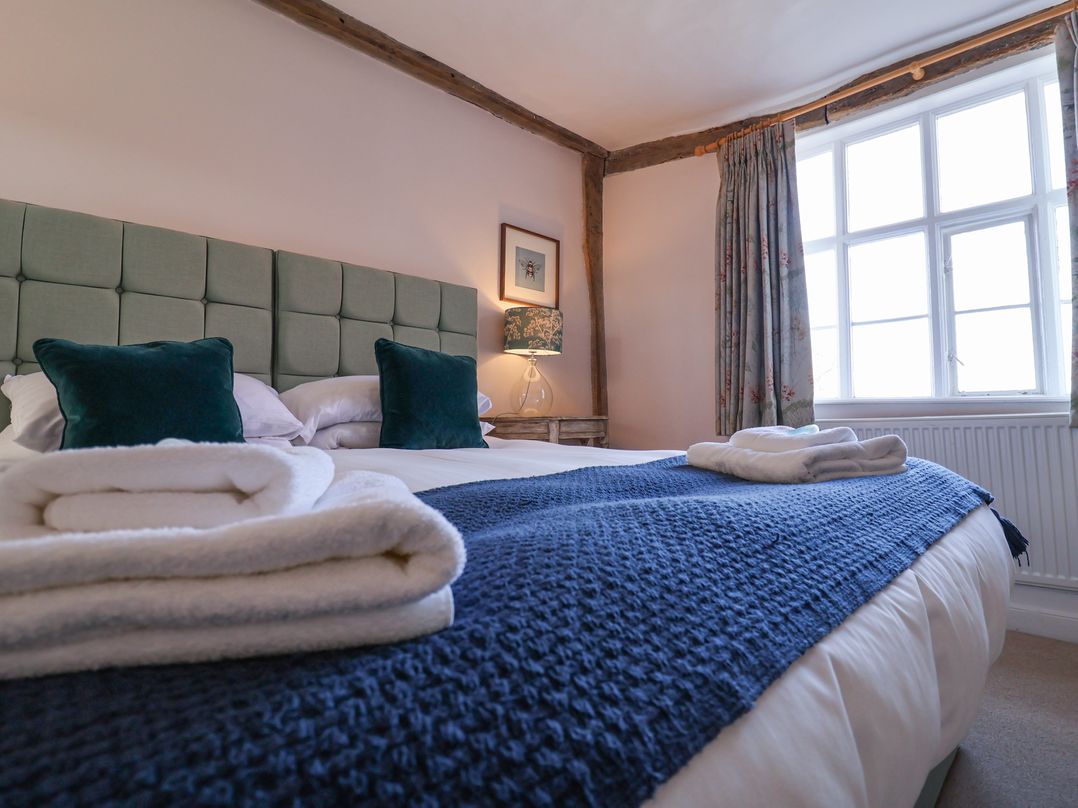 South Grange House - Sleep 16