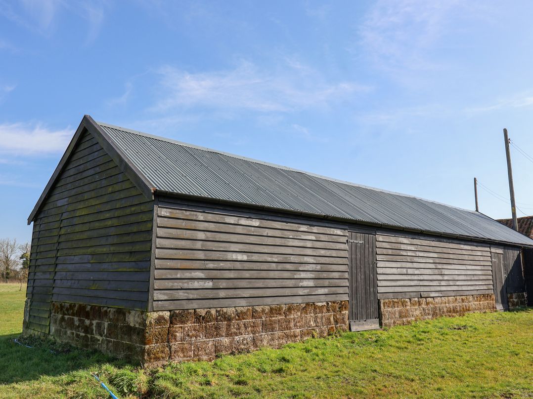 South Grange House - Sleep 16