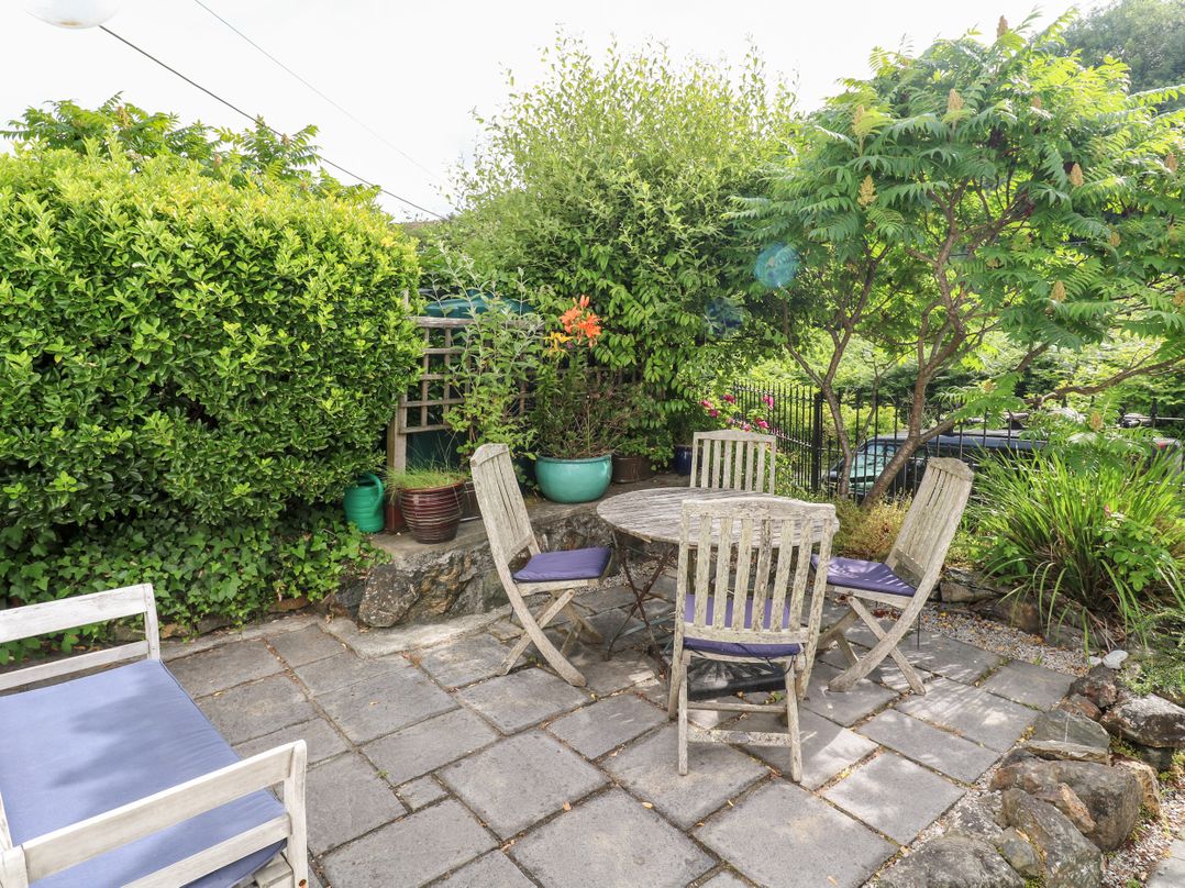 Honeysuckle Cottage