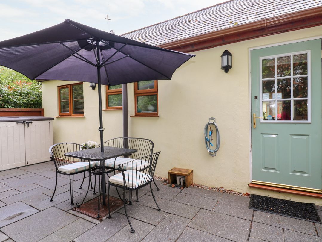 Number 10 Puffin Cottage