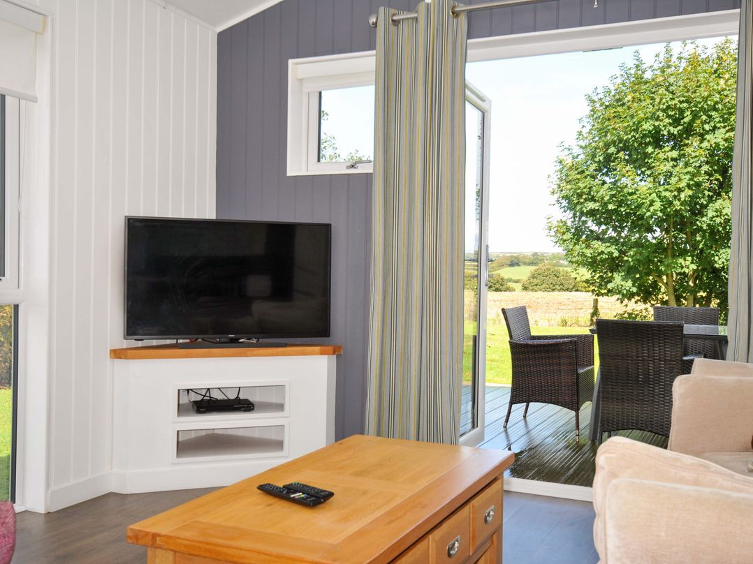 3 Horizon View