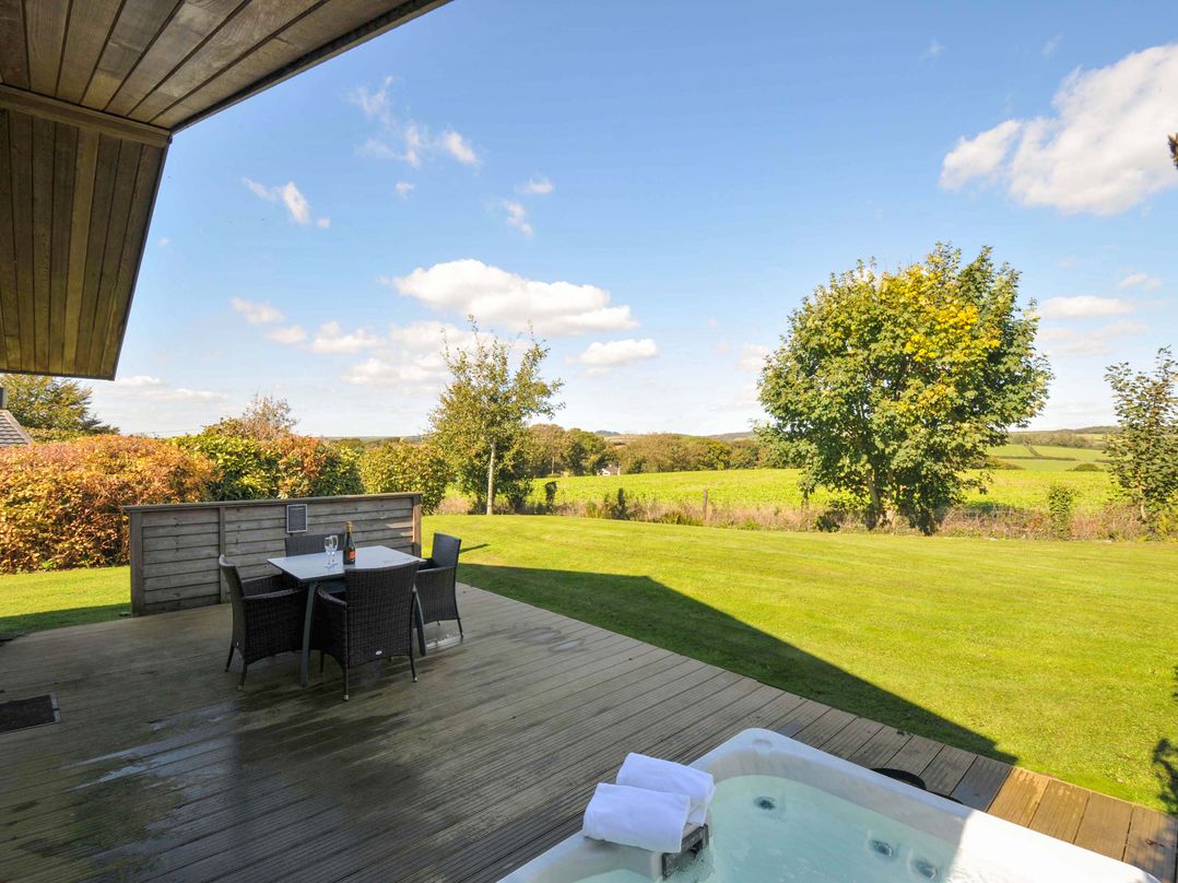 3 Horizon View