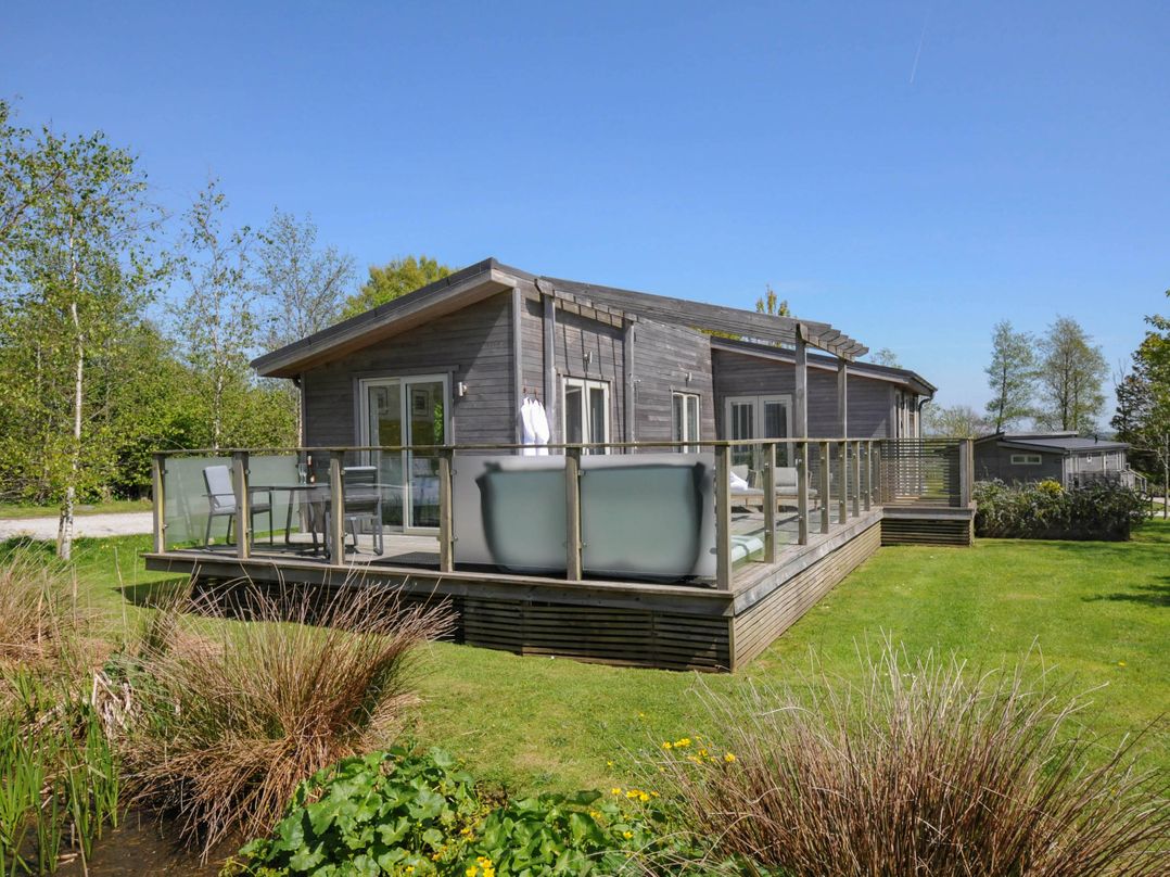 11 Meadow Retreat