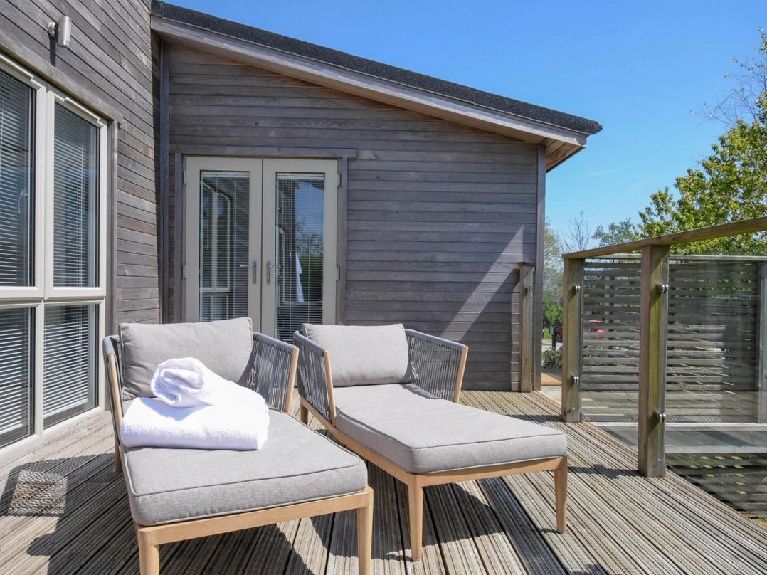 11 Meadow Retreat