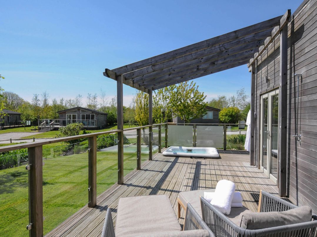 11 Meadow Retreat