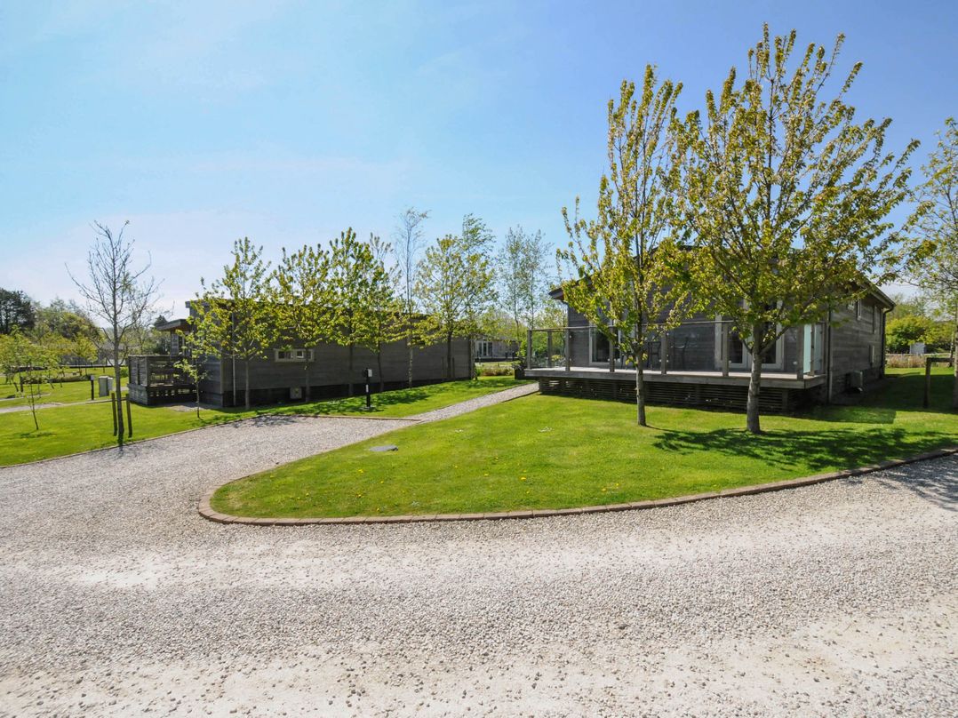 11 Meadow Retreat