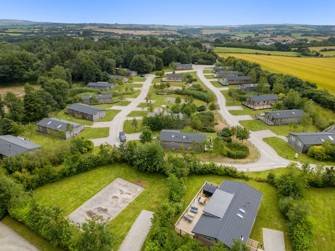 12 Meadow Retreat