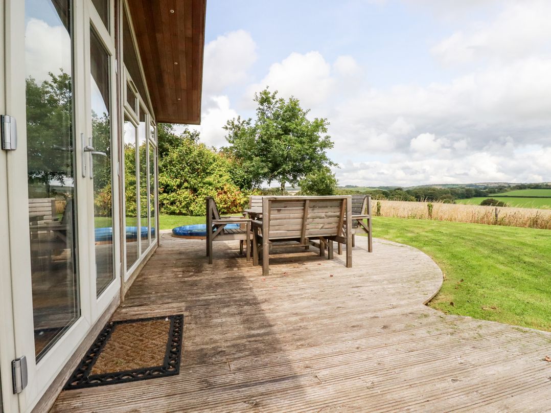 8 Horizon View