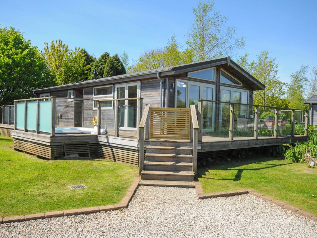 5 Meadow Retreat