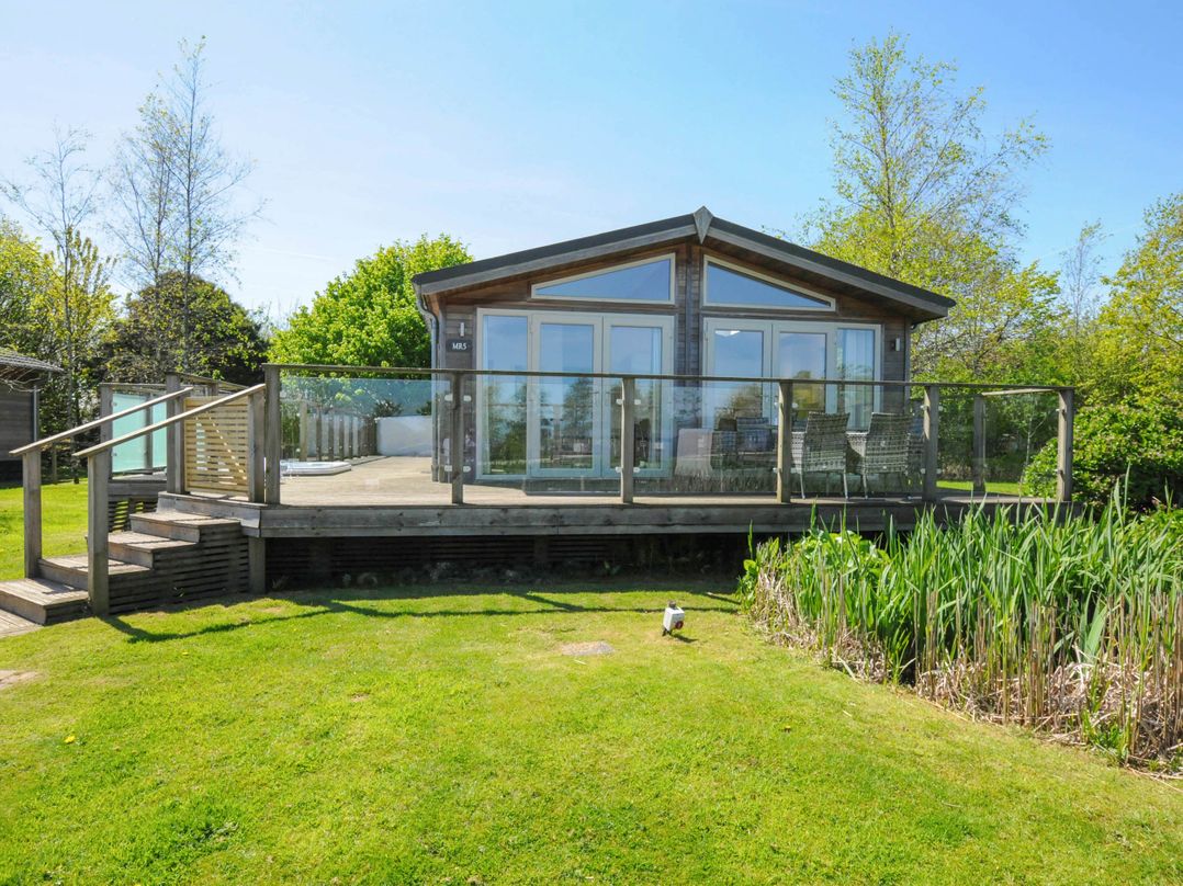 5 Meadow Retreat