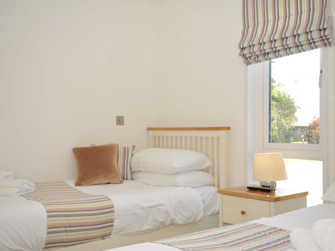 11 Horizon View