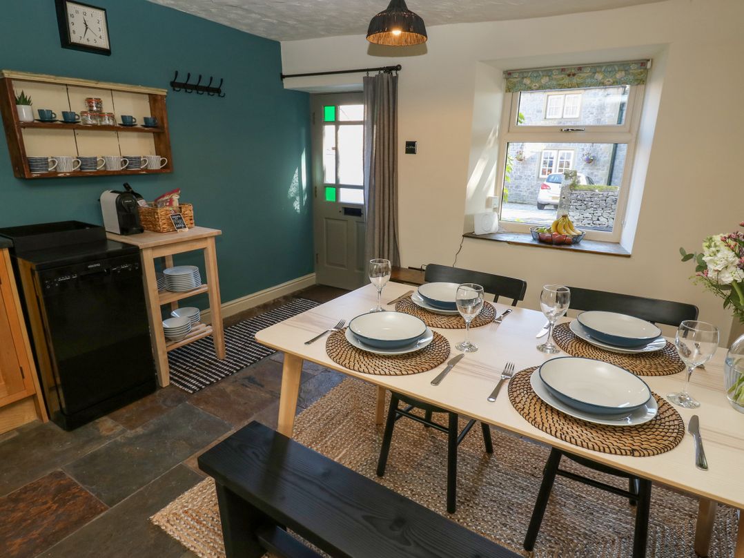 Flora Cottage