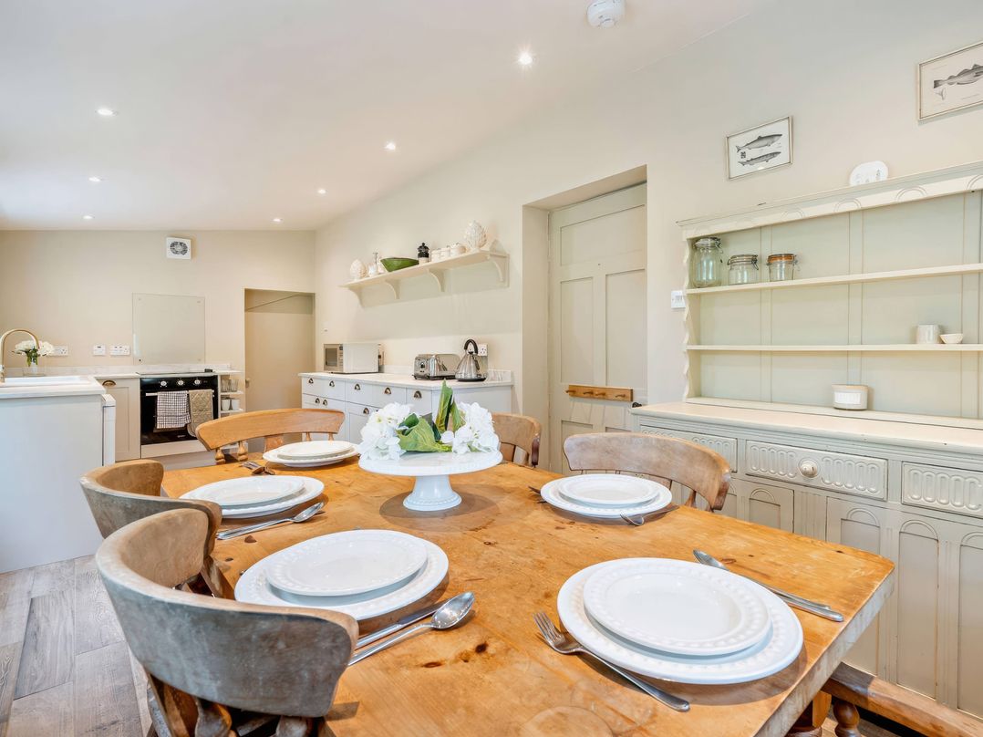 Upper Hillside Cottage