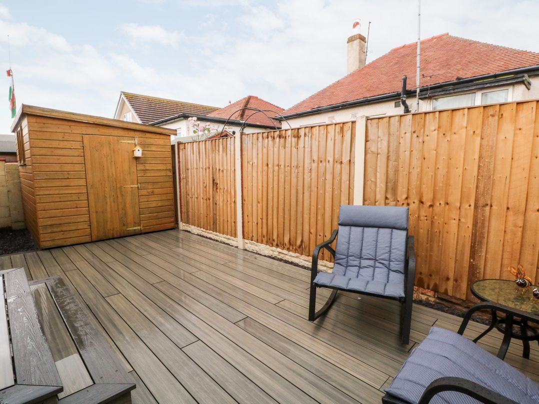 5 Woodside Avenue
