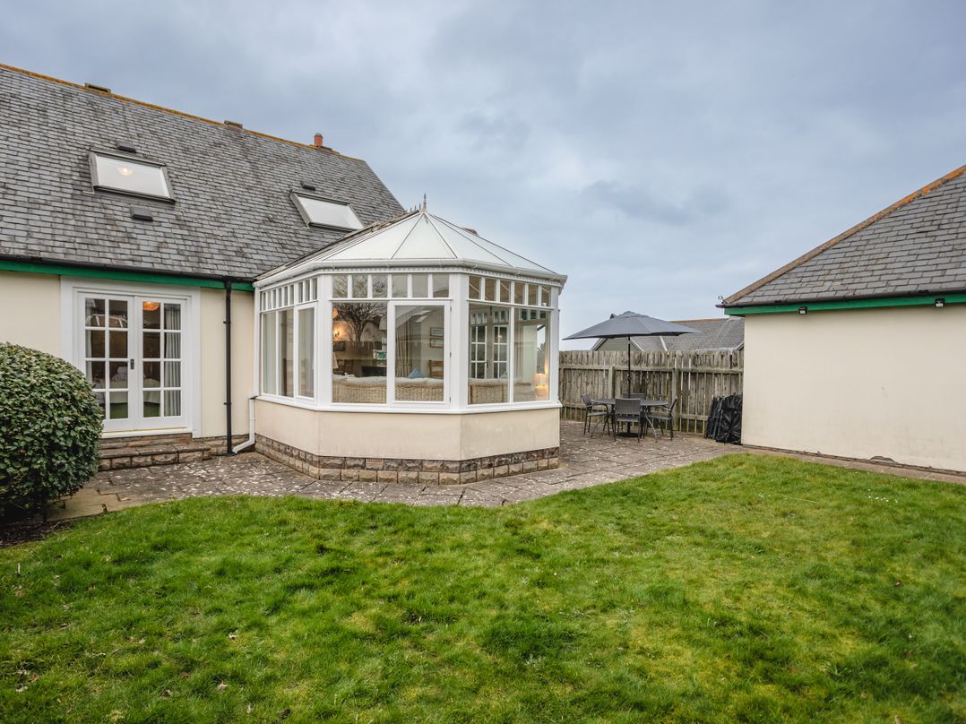 Armstrong Cottages No30