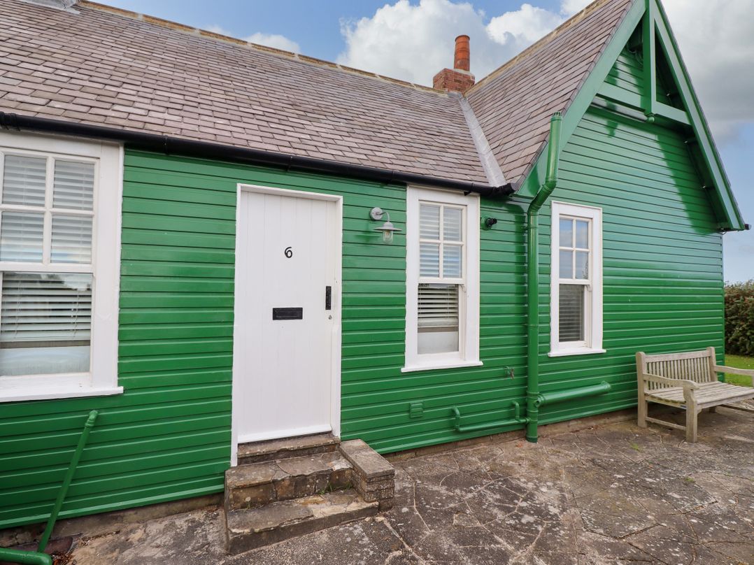 Armstrong Cottages No6