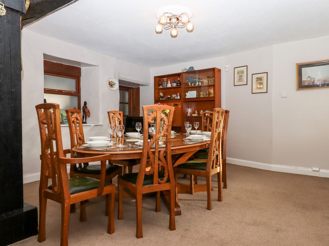 Twelve Oaks Farmhouse