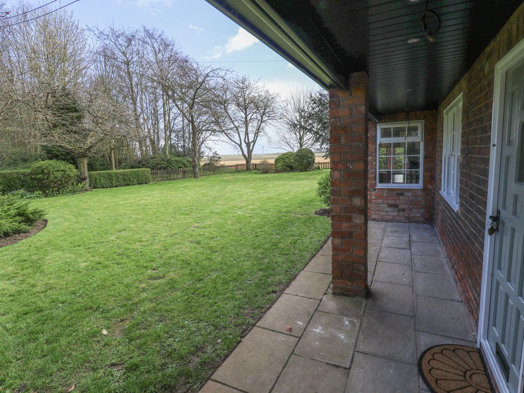 Moon Field Lodge