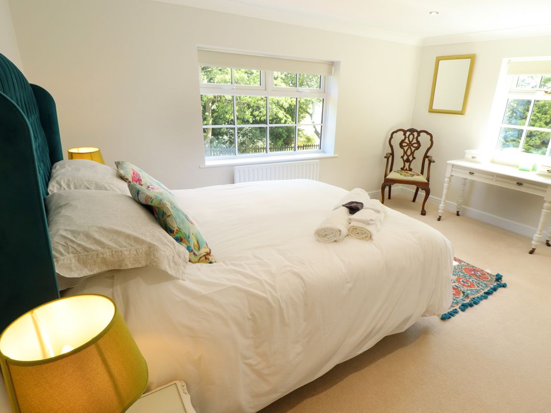 Moon Field Lodge