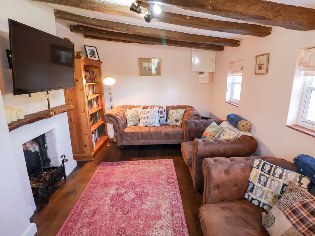 Rhubarb Cottage