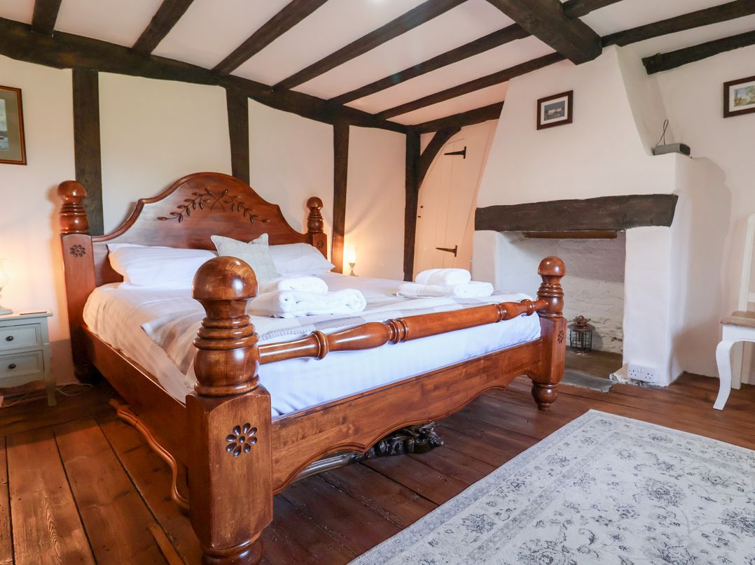 Rhubarb Cottage
