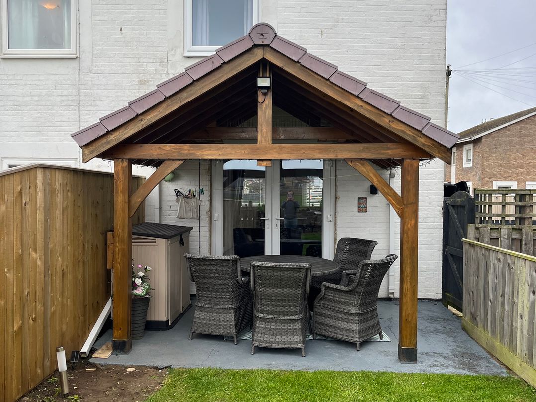 22 Longstone Park