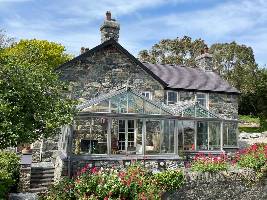 Bryncynan Fawr Farmhouse