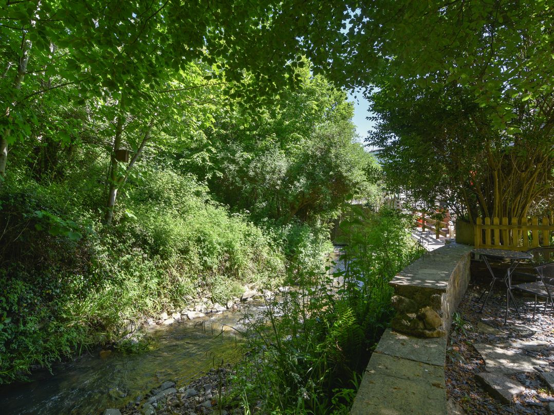 21 Mill Green