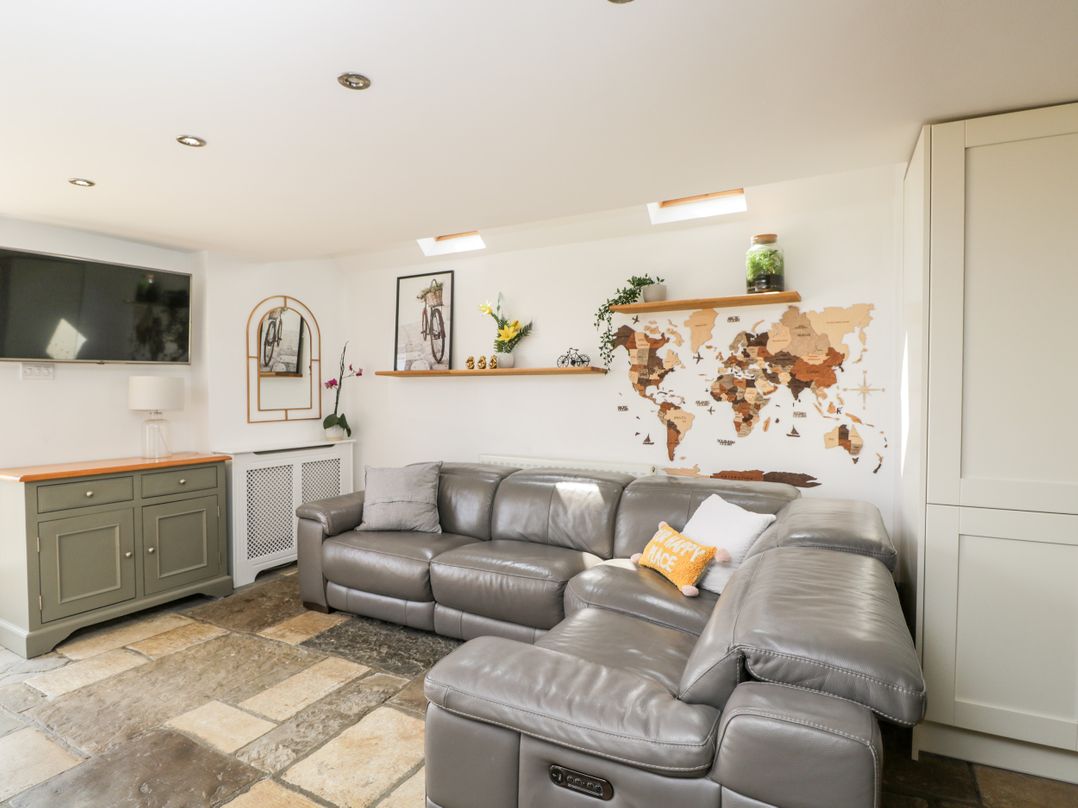 2 Dewars Farm Cottages