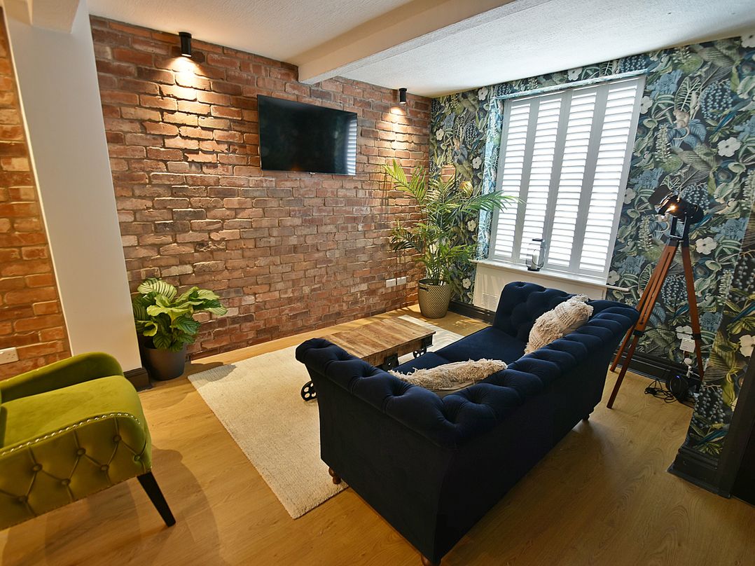 25 Lowergate
