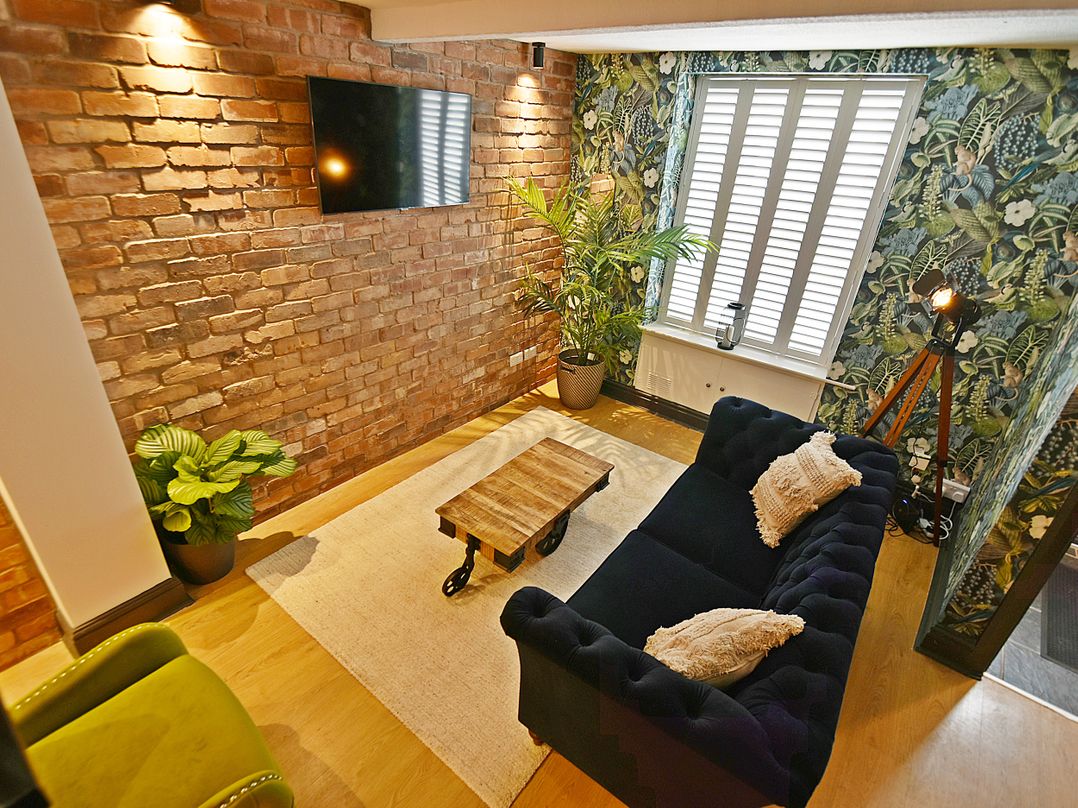 25 Lowergate